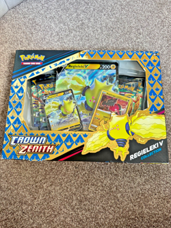 POKEMON - CROWN ZENITH Regieleki V - Collection Box -BRAND NEW SEALED - Image 1