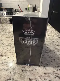 Pokemon TCG Hidden Fates Elite Trainer Box ETB Sun & Moon Sealed New - Image 3