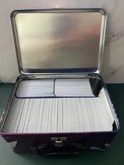 Mixed Scarlet and Violet Bulk Cards inside Pokemon Collector Chest - 900+ cards - Image 1