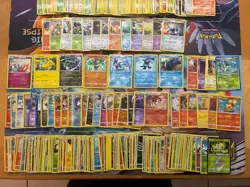 Vintage & Modern Pokemon Card Lot Holo Etc MP-Damaged Charizard Rayquaza 495+ - Image 5