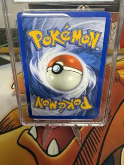 Pokemon Starmie Holo Skyridge H28/H32 CGC 8 NM/Mint 2003 WOTC - Image 2