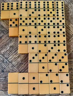 Vintage Bakelite Catalin Butterscotch Dominoes 28 Piece Set Double Six 1/2 Box - Image 1