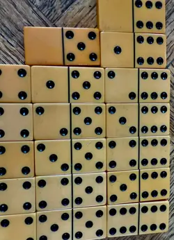 Vintage Bakelite Catalin Butterscotch Dominoes 28 Piece Set Double Six 1/2 Box - Image 2