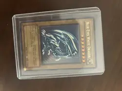 Blue-Eyes White Dragon SDK-001 Starter Deck: Kaiba 1st Edition - Image 1