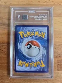 Pokemon TCG 2021 Crobat VMAX Ultra Rare Holo Card 45/72 Shining Fates - Image 2