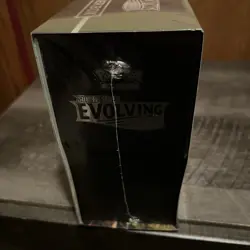 Pokemon TCG Sword & Shield Evolving Skies Etb Sealed brand new 🔥🔥🔥 - Image 3