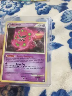 Spiritomb 10/102 Triumphant Holo Rare Pokemon Card lp/NM - Image 1