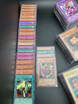 Yu-Gi-Oh! TCG Unlimited Common Cards Lot of 420 Non-Holo Includes Empty Tin - Image 4