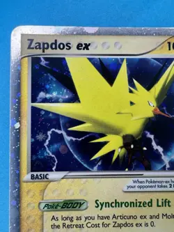 Pokemon TCG Holo Ultra Rare Zapdos ex Nintendo Promo Card 033 Vintage - Image 3