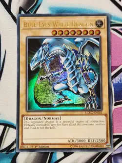 Blue-Eyes White Dragon (V4) - LCKC-EN001 - Ultra Rare - 1st Edition YU-GI-OH - Image 1