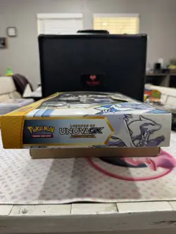 Pokemon Dragon Majesty Legends of Unova GX Premium Collection - Image 4