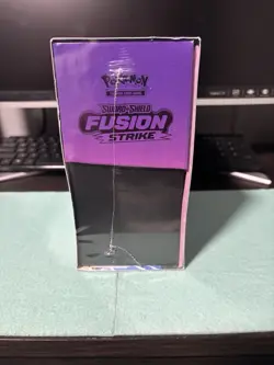 POKEMON TCG SWORD & SHIELD FUSION STRIKE ETB ELITE TRAINER BOX FACTORY SEALED - Image 2