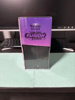 POKEMON TCG SWORD & SHIELD FUSION STRIKE ETB ELITE TRAINER BOX FACTORY SEALED - Image 4