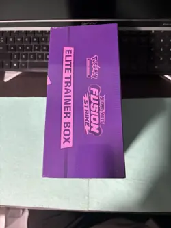 POKEMON TCG SWORD & SHIELD FUSION STRIKE ETB ELITE TRAINER BOX FACTORY SEALED - Image 5