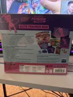 Pokemon Fusion Strike Elite Trainer Box ETB Factory Sealed Sword & Shield New 820650809330 - Image 2