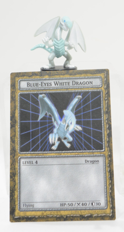 Vtg Yu-Gi-Oh! Dungeon Dice Monsters DDM Blue-Eyes White Dragon B1-01 Eng w Card - Image 1