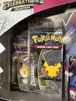 Pokemon TCG: Celebrations Collection Box Dark Sylveon V - Image 2
