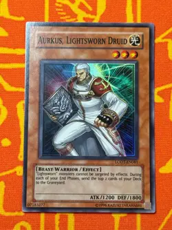 YUGIOH AURKUS, LIGHTSWORN DRUID SUPER RARE NEAR MINT LODT-EN081 ORIGINAL PRINT - Image 1