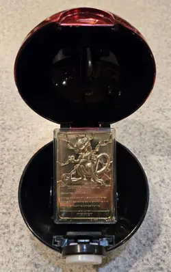 Burger King 1999 Limited edition Pokemon 23 kt gold plated trading card Meowtwo - Image 2