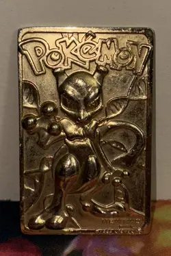 1999 Pokemon Mewtwo 23K Gold-Plated Burger King Promo Trading Card with pokeball - Image 1