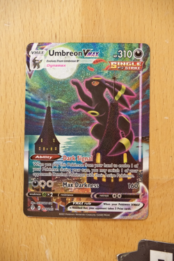 Pokemon Umbreon VMAX Alternate Art Secret Rare Holo 215/203 Evolving Skies - Image 1