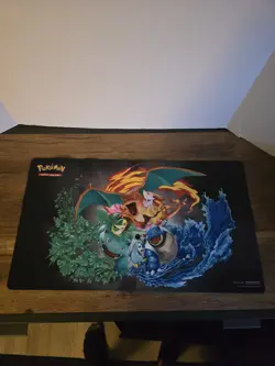 Pokemon 2019 TCG Tag Team Generations Premium Collection Play Mat Charizard - Image 2