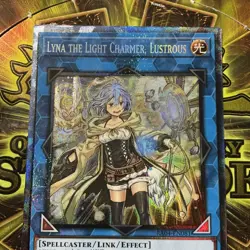 Yugioh Lyna The Light Charmer, Lustrous Prismatic Collectors Rare RA04-EN081 - Image 2