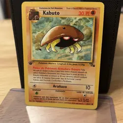 Kabuto 50/62 Fossil 1st Edition Pokemon Card Spanish - Image 1