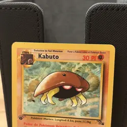 Kabuto 50/62 Fossil 1st Edition Pokemon Card Spanish - Image 2
