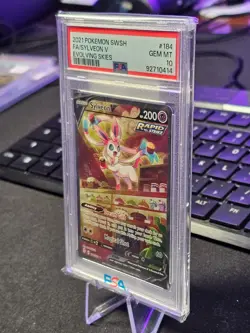 Sylveon V (Alt Art) 184/203 SWSH07: Evolving Skies Pokemon TCG PSA 10 GEM MINT! - Image 3