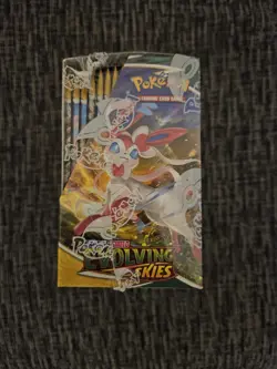 Pokemon TCG: Sword & Shield Evolving Skies Booster Box - New & Sealed - Image 4
