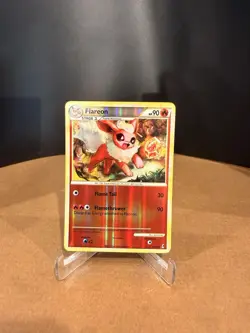 Pokemon TCG Flareon 44/95 Call of Legends 2011 Reverse Holo Card Near Mint - Image 1