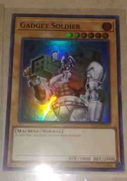 YU-GI-OH! KC01 Gadget Soldier NM Kaiba Ultimate Briefcase - Image 1