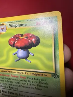 Vileplume 31/64 Non Holo Rare Jungle Pokemon Card DMG - Image 4