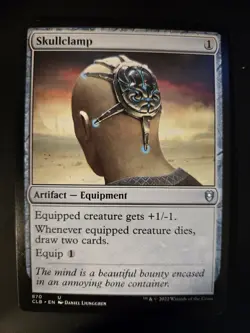 Skullclamp NM Commander Legends: Battle for Baldur's Gate MTG FREE SHIPPING - Image 1