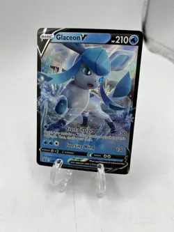 Pokemon TCG Glaceon V SWSH Black Star Promos SWSH196 Holo Promo - Image 1