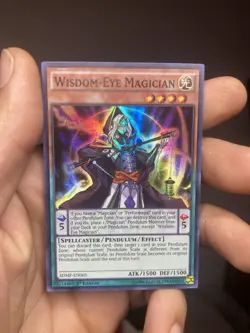 Yu-Gi-Oh! Wisdom-Eye Magician SDMP-EN005 Super Rare 1st Edition Near Mint - Image 1