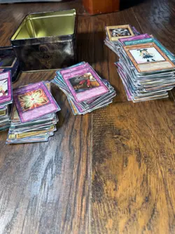 1996 Vintage Empty Collectable Tin Dark Magician Yu-Gi-Oh! Random Bulk X500 53334284394 - Image 3