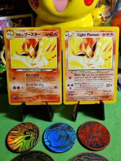 Pokemon TCG Vintage 2000 Neo Destiny Light Flareon 46/105 + Japanese Counterpart - Image 1