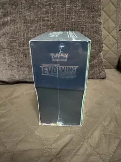 Pokemon TCG SWSH:Evolving Skies Elite Trainer Box Factory Sealed,Dent,Tear.Read! - Image 4