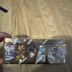 Yu-Gi-Oh Cards - 25th Anniversary Tin - DUELING HEROES (3 18-Card Mega Packs) - Image 3