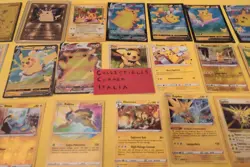 LOTTO CARTE POKEMON A TEMA PIKACHU VINTAGE/NEW/HOLO/1ST EDITION/ V/VMAX/EX/GX - Image 5
