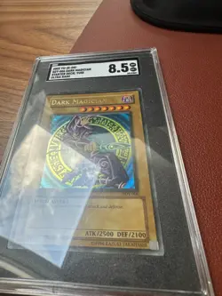 Yu-Gi-Oh! Dark Magician Starter Deck Yugi Ultra Rare SDY-006 SGC 8.5 NM - Image 2