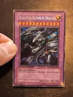 Yu-Gi-Oh SECRET RARE BLUE-EYES ULTIMATE DRAGON RP01-EN000 1996 COPYRIGHT VLP - Image 3