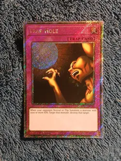 Yugioh Trap Hole - RA03-EN085 - Platinum Secret Rare - NM - Image 1