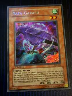 Yu Gi Oh Yata-Garasu LOD-000 Legacy of Darkness 1st Edition NM - Image 1