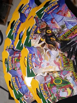 Lot of 10 - Pokemon TCG: Sword & Shield Evolving Skies Sleeved Booster Pack - Image 2