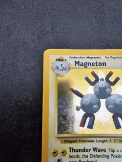 ⚡ Pokemon TCG Magneton 9/102 - Base Set Holo WOTC - Moderate Play (MP) ⚡ - Image 4