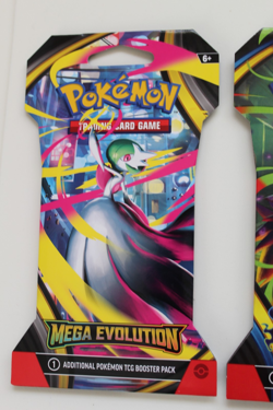 POKEMON MEGA EVOLUTION PHANTASMAL FLAMES 4 HANGER SLEEVE FULL ART SET SEALED - Image 2
