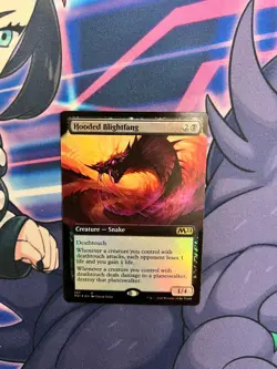 1x Hooded Blightfang, Extended Art Foil, Magic MTG NM Card Grade - Image 1